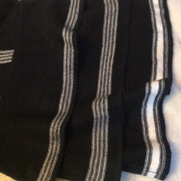Black and white Calvin Klein bell sleeve sweater - Picture 5 of 5